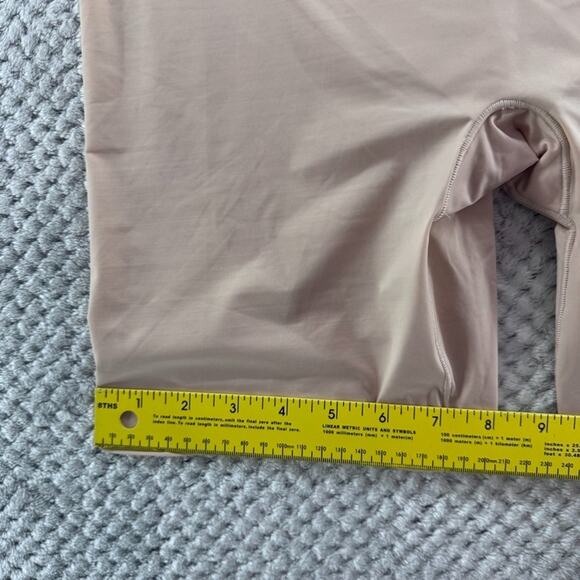 Spanx Shorts Womens Plus Size 1X Nude Beige Mid Thigh Shapewear Slimplicity - Picture 5 of 9